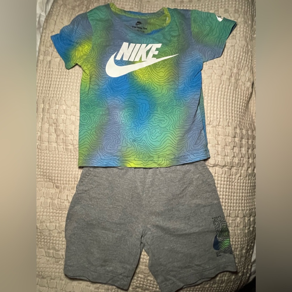 Boys Nike Matching Set size 6